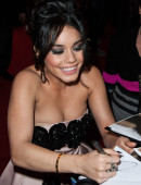 Vanessa-Hudgens-at-Spring-Breakers-premiere-in-Paris-9