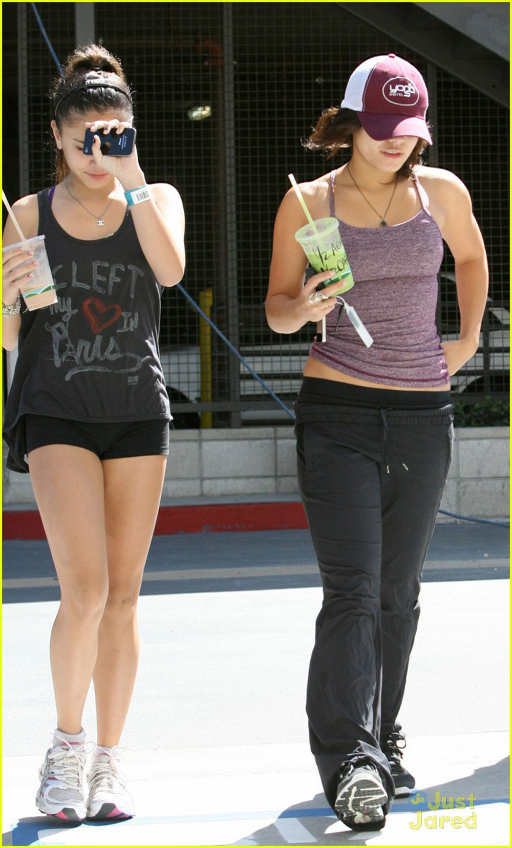 Vanessa-Hudgens-in-Los-Angeles-1