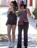 Vanessa-Hudgens-in-Los-Angeles-4
