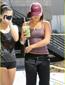 Vanessa-Hudgens-in-Los-Angeles-5