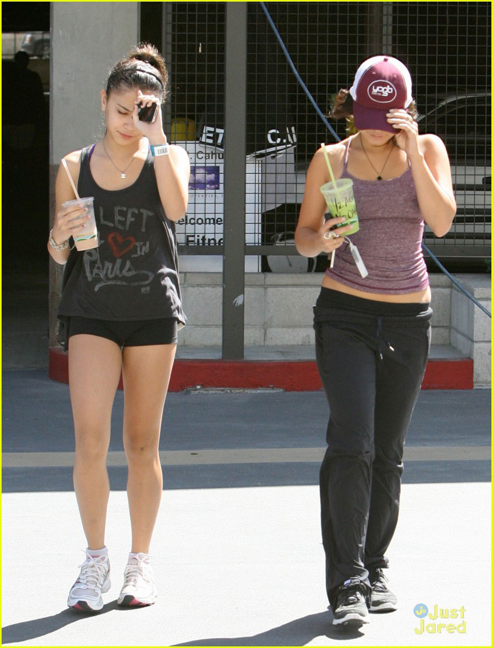 Vanessa-Hudgens-in-Los-Angeles-7