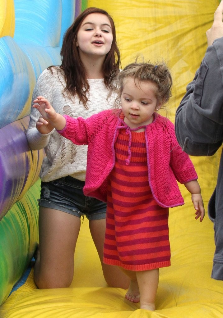 Ariel Winter 52
