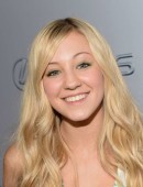 Ava-Sambora-3