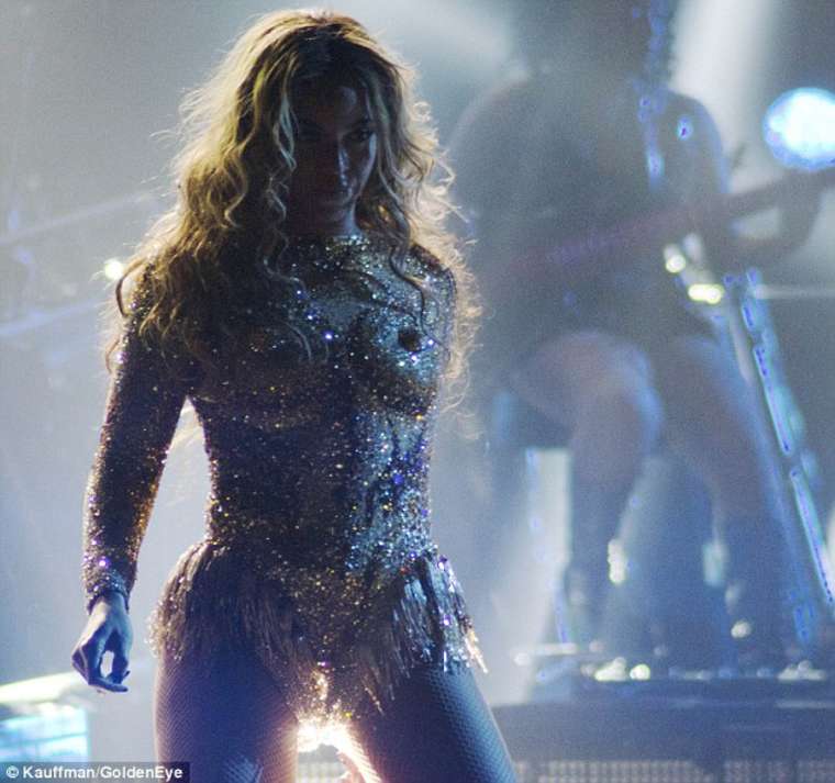 Beyonce-Knowles-182