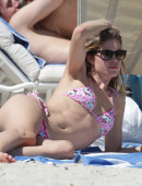 Doutzen-Kroes-Bikini-19