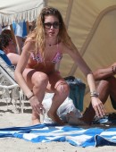 Doutzen-Kroes-Bikini-27
