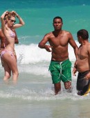 Doutzen-Kroes-Bikini-29