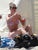 Doutzen-Kroes-Bikini-38