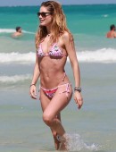 Doutzen-Kroes-Bikini-39