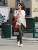 Gemma-Arterton-out-in-Hollywood-1