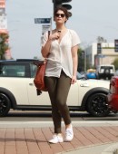 Gemma-Arterton-out-in-Hollywood-2