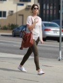 Gemma-Arterton-out-in-Hollywood-6