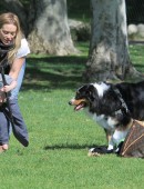 Hilary-Duff-at-a-park-in-Beverly-Hills-5