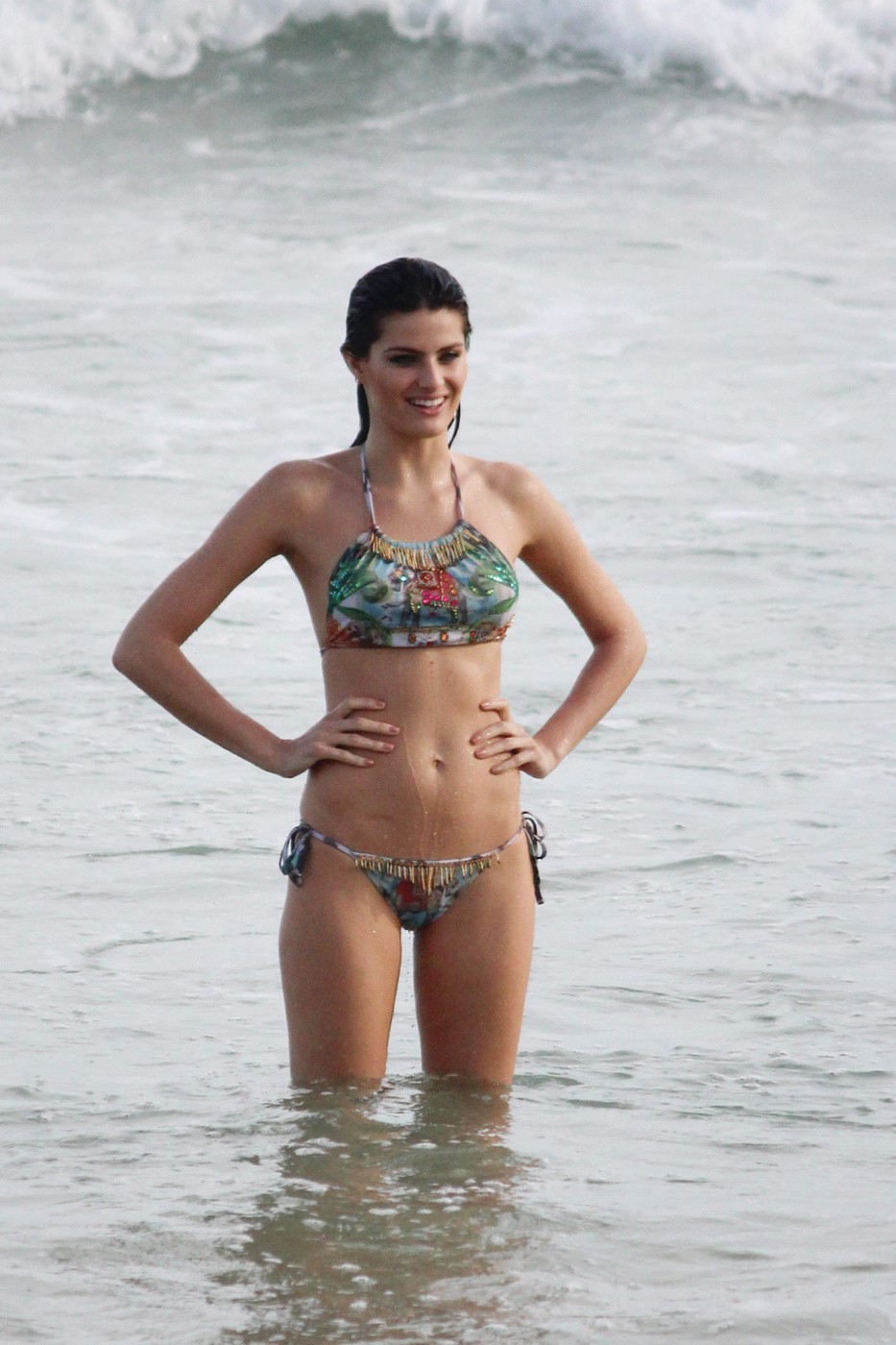 Isabeli-Fontana-in-Bikini-at-the-beach-in-Rio-De-Janeiro-4