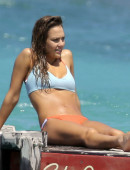 Jessica-Alba-in-Bikini-10