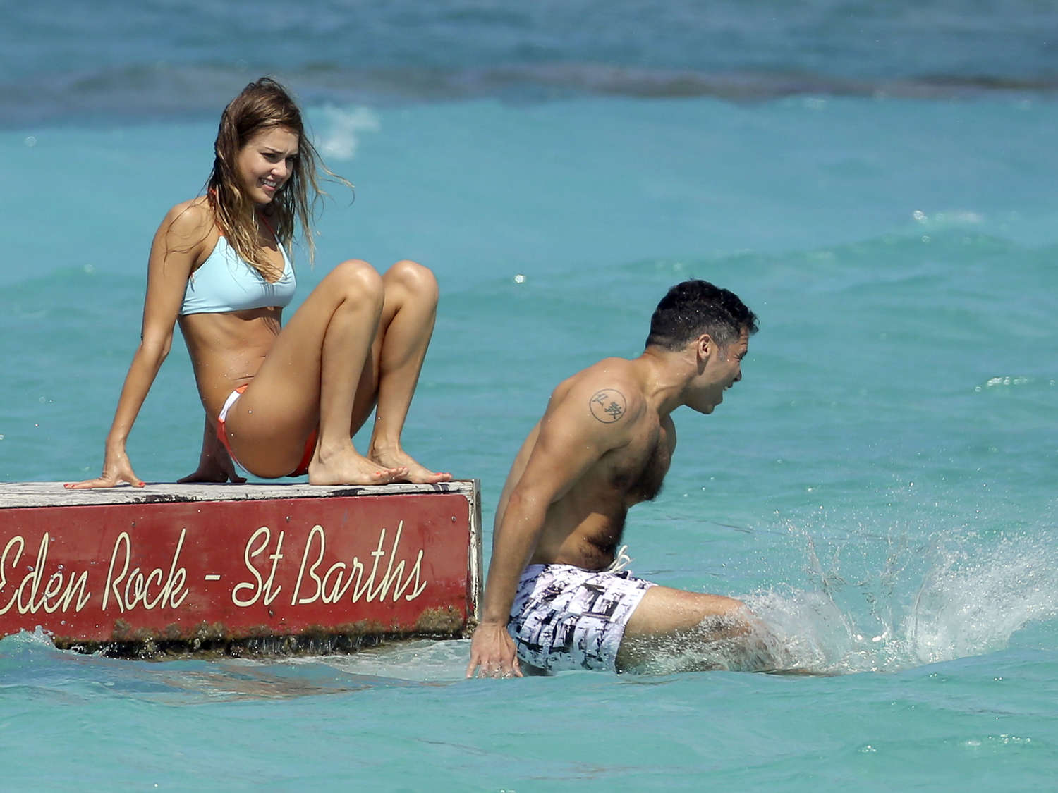 Jessica-Alba-in-Bikini-11