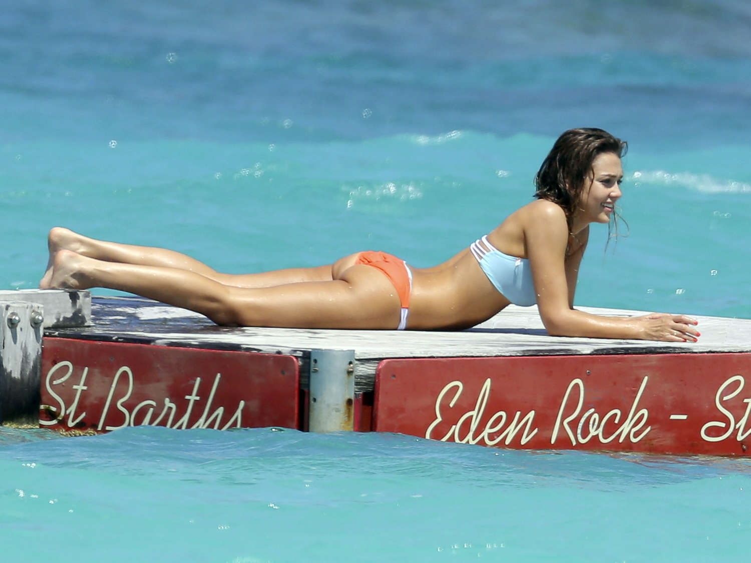 Jessica-Alba-in-Bikini-16