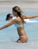 Jessica-Alba-in-Bikini-35