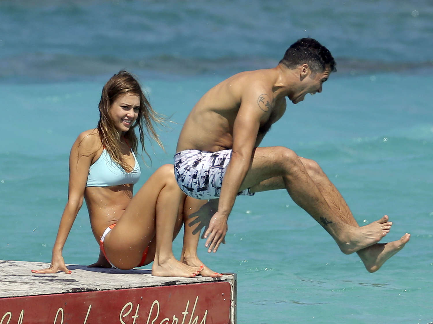 Jessica-Alba-in-Bikini-41