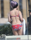 Kelly-Osbourne-Bikini-Candids-11
