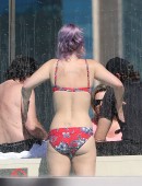 Kelly-Osbourne-Bikini-Candids-14