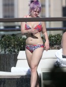 Kelly-Osbourne-Bikini-Candids-18