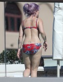 Kelly-Osbourne-Bikini-Candids-3