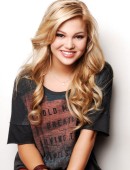 Olivia-Holt-Regard-Magazine-Photoshoot-6