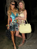 Paris-Hilton-and-Nicky-Hilton-10