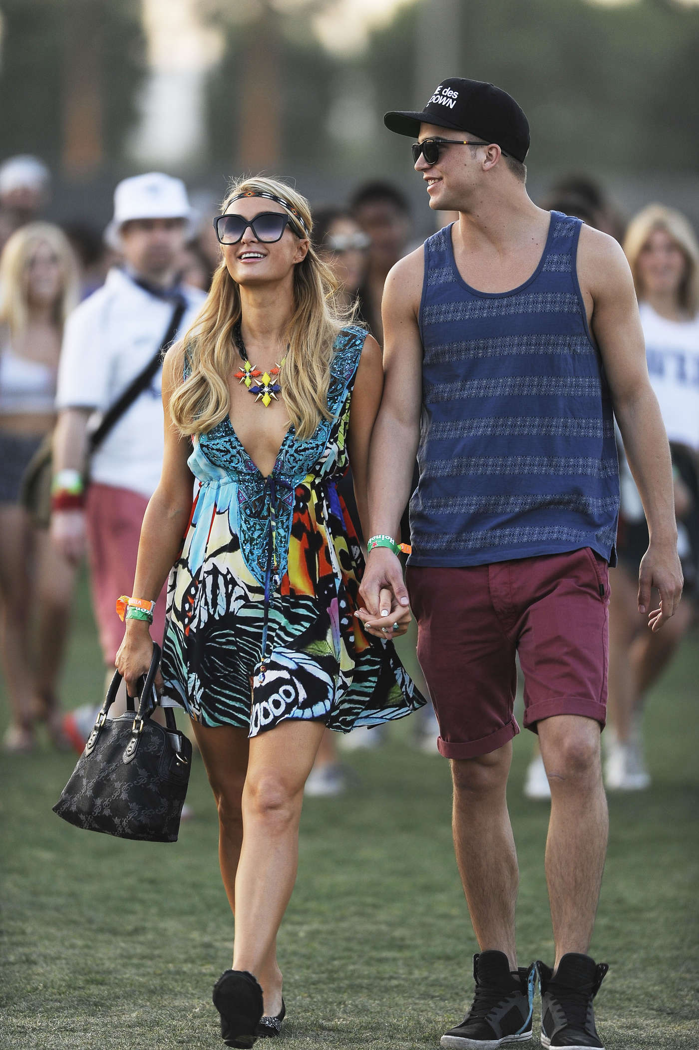 Paris-Hilton-and-Nicky-Hilton-5