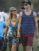 Paris-Hilton-and-Nicky-Hilton-7