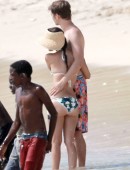 Rachel-Bilson-bikini-in-Barbados-2013-4