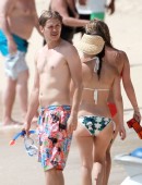 Rachel-Bilson-bikini-in-Barbados-2013-7