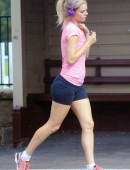 Samara-Weaving-in-shorts-Jogging--in-Sydney-10