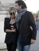 Sylvie-van-der-Vaart-Photoshoot-in-Paris-5