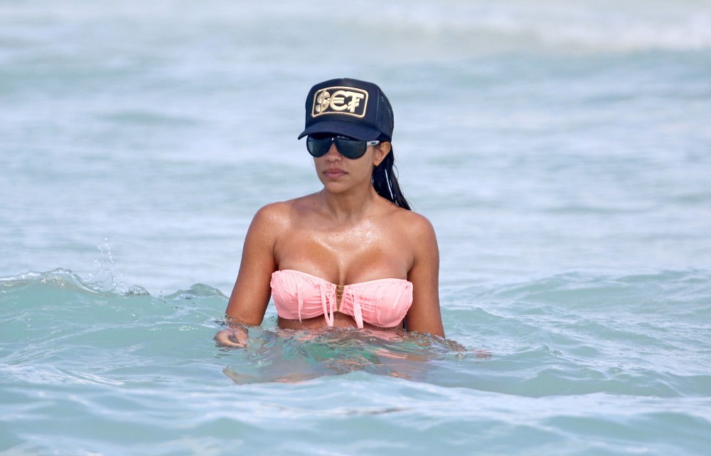 Vida-Guerra-Bikini-84