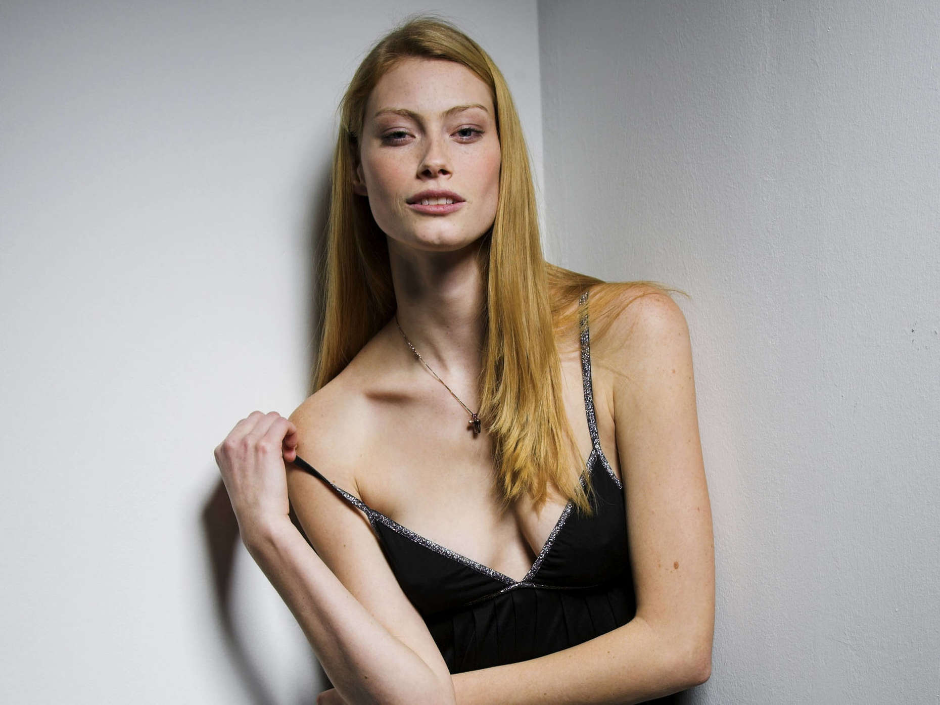 Alyssa-Sutherland-Day-On-Fire-Portrait-Session-2