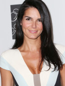 Angie Harmon 7