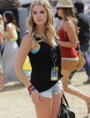 Ashley-Benson-Leggy-Festival-Bandeau-at-BottleRock-Napa-1