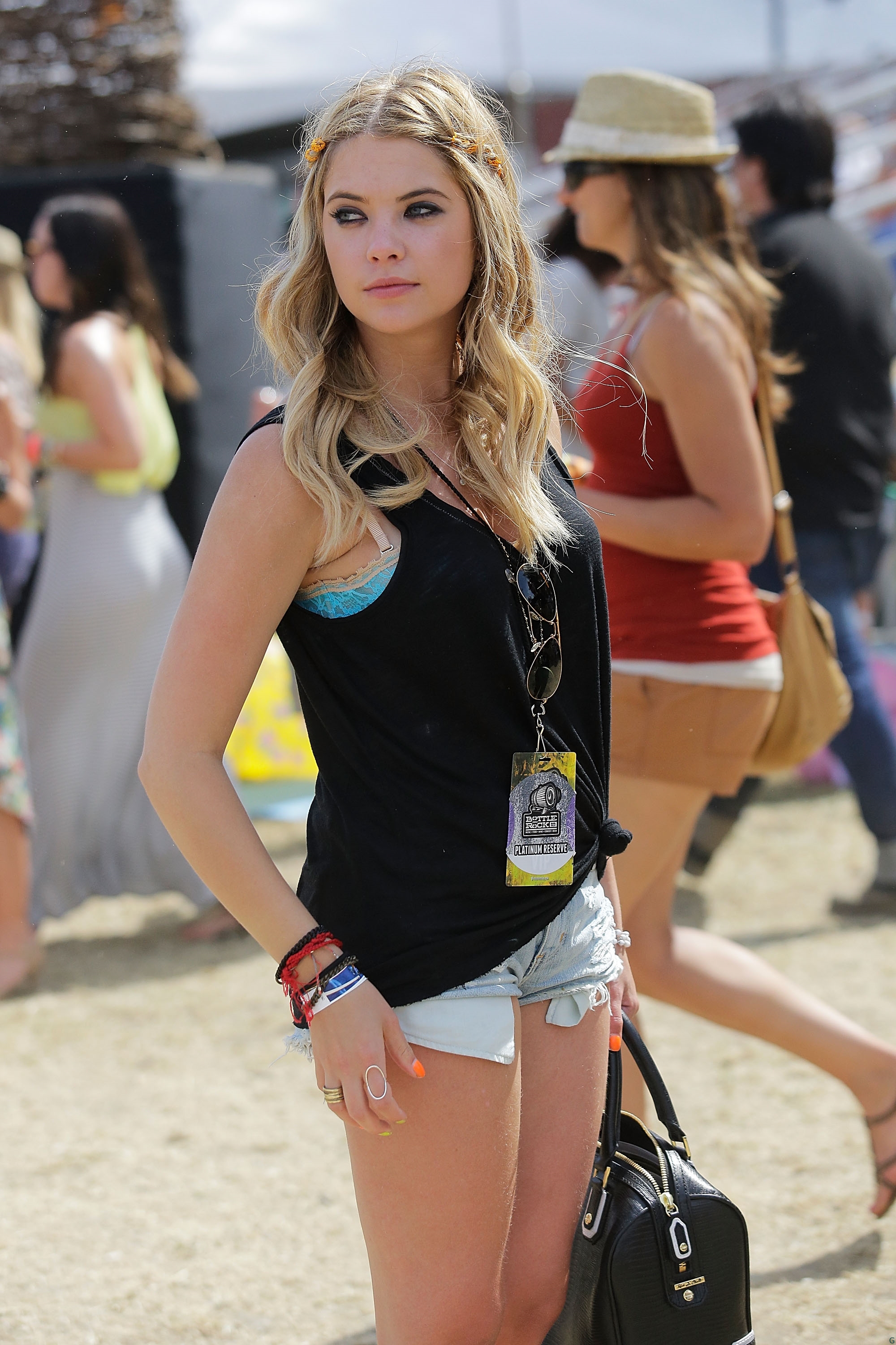 Ashley-Benson-Leggy-Festival-Bandeau-at-BottleRock-Napa-1