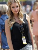 Ashley-Benson-Leggy-Festival-Bandeau-at-BottleRock-Napa-2