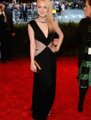 Dakota-Fanning-2013-Met-Gala-in-NYC-8
