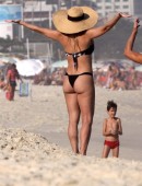 Danielle-Winits-in-Bikini-11