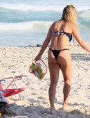 Danielle-Winits-in-Bikini-9