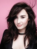 Demi-Lovato-2013-New-Zealand-Girlfriend-Photoshoot-1