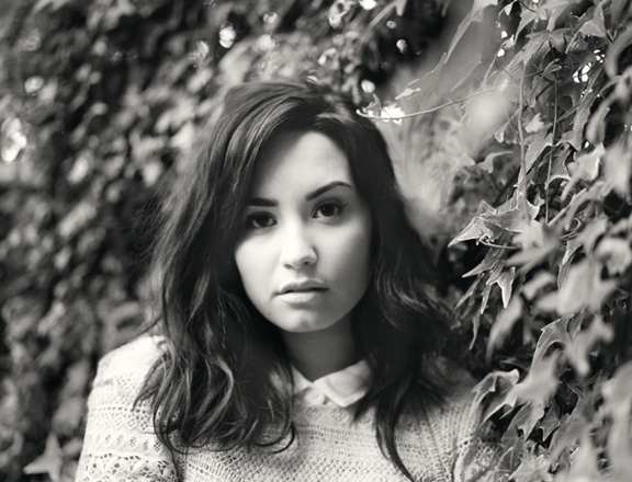 Demi-Lovato-Nylon-Magazine-2013-1