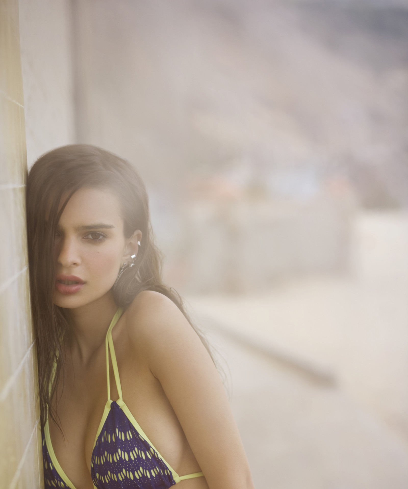 Emily-Ratajkowski-3