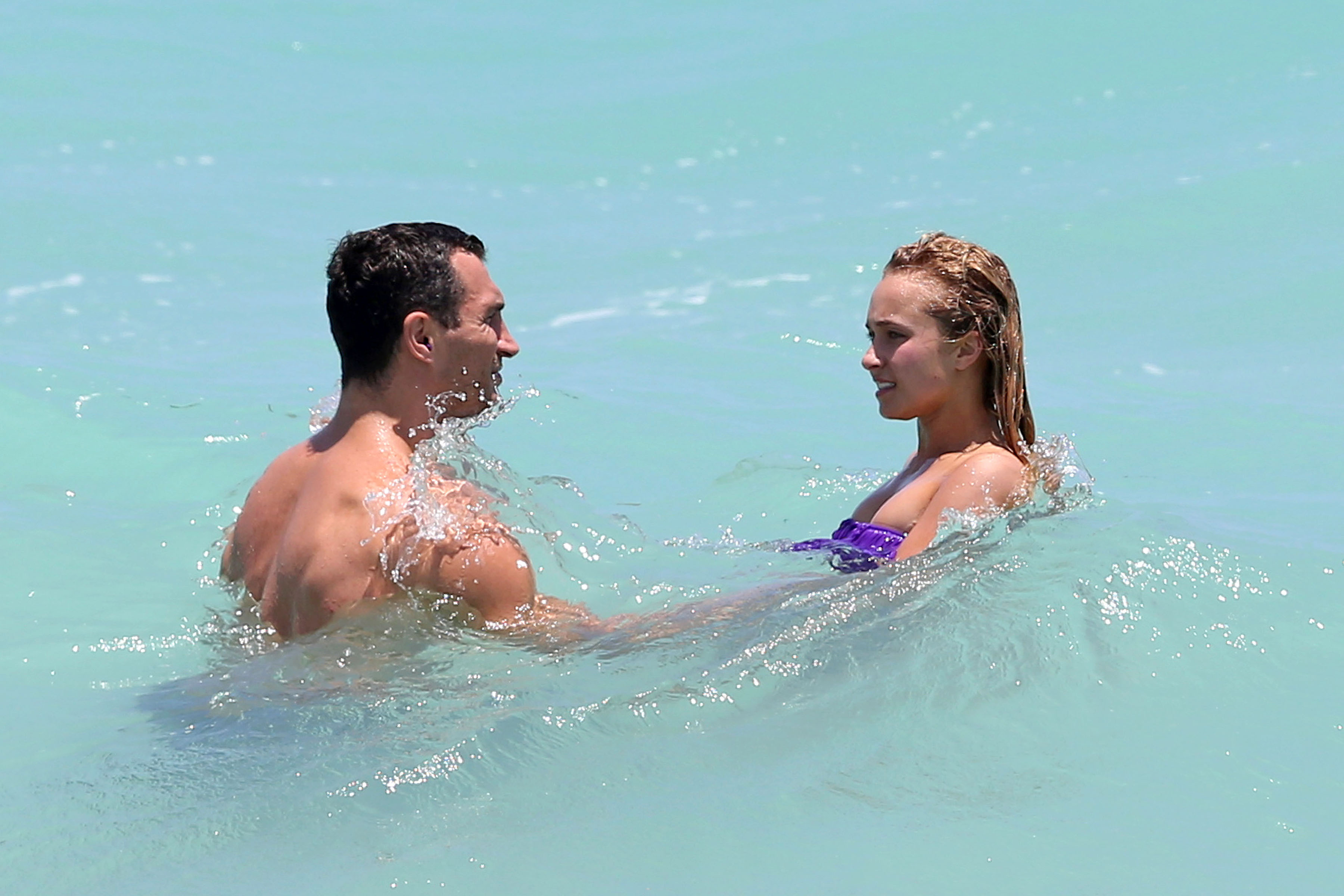 Hayden-Panettiere-in-Bikini-at-Beach-in-Miami-13