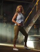 Jennifer-Aniston-in-lingerie-Were-the-Millers-7