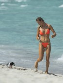 Joanna-Krupa-Bikini-Candids-in-Miami-Beach-14